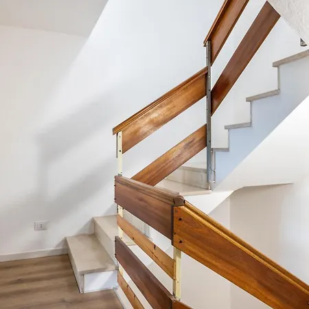 فندق مبيت وإفطار La Casa Di Delfina 3*