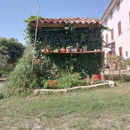 La Casa Di Delfina Bed & Breakfast 4*