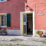 La Casa Di Delfina 住宿加早餐酒店 3*