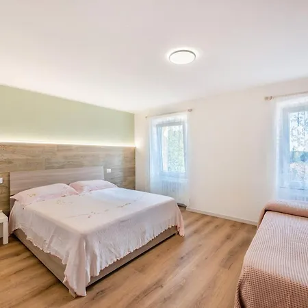 La Casa Di Delfina Caprino Veronese